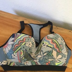 VS Incredible Sports Bra